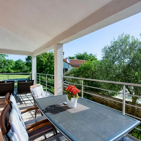 Semesterbostad House Sunset